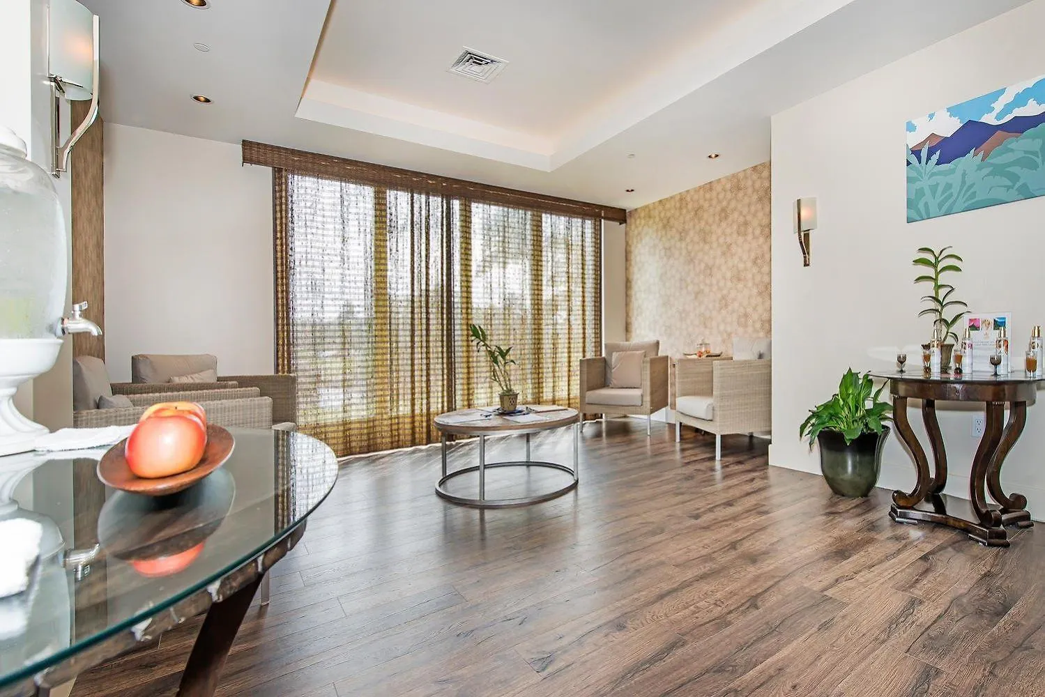 Ninth-Floor Mountain View Suite And Expansive Lanai At Honua Kai Lahaina