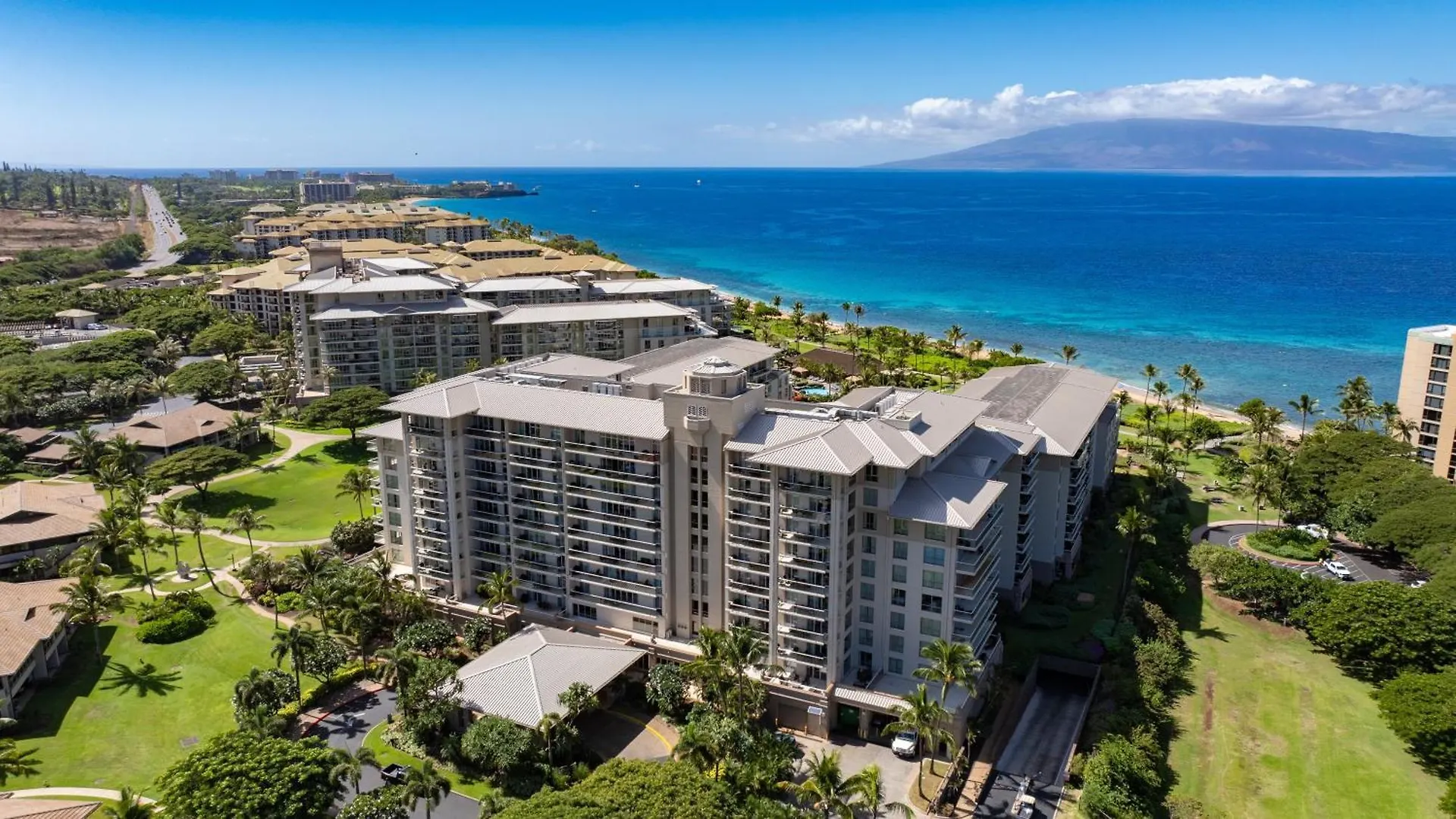 Holiday home Ninth-Floor Mountain View Suite And Expansive Lanai At Honua Kai Lahaina United States