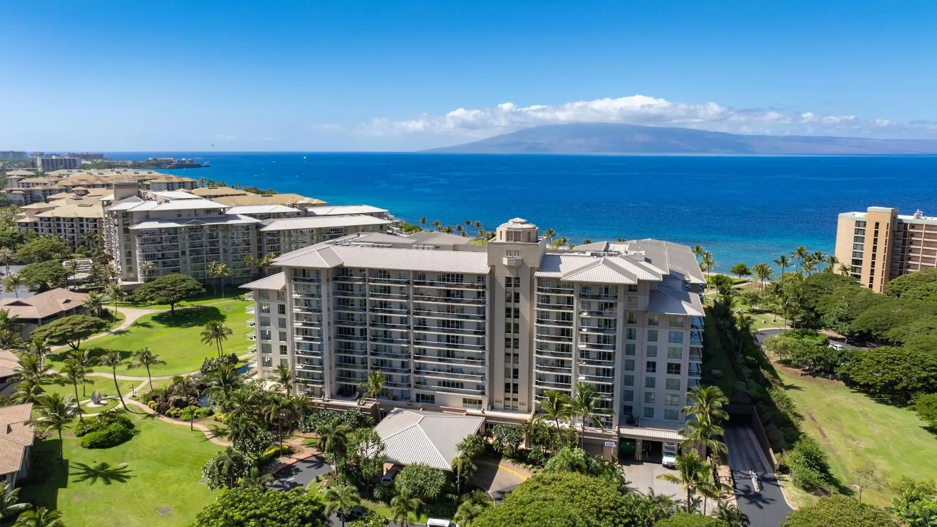 Ninth-Floor Mountain View Suite And Expansive Lanai At Honua Kai Lahaina Holiday home