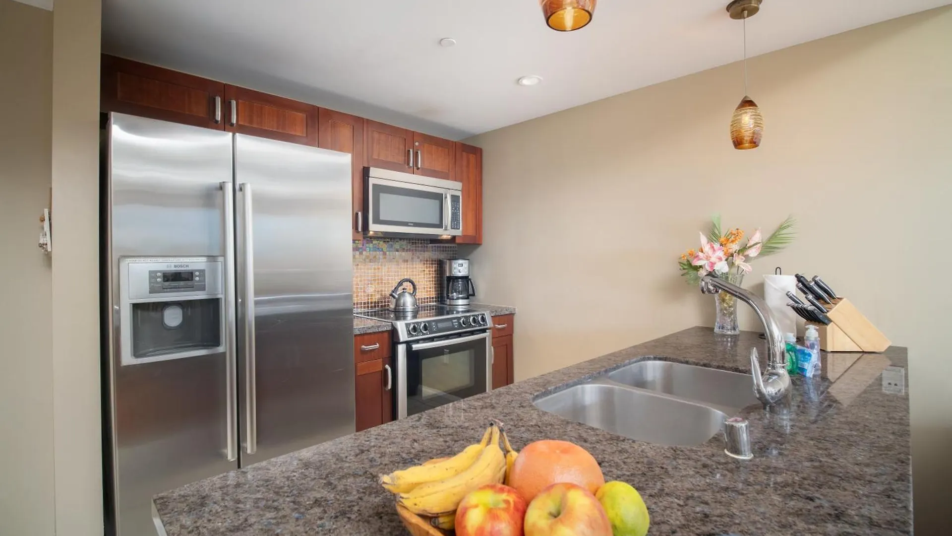 Ninth-Floor Mountain View Suite And Expansive Lanai At Honua Kai Lahaina 0*,