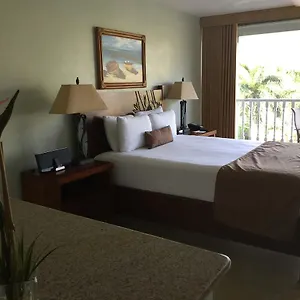 Shores Lahaina